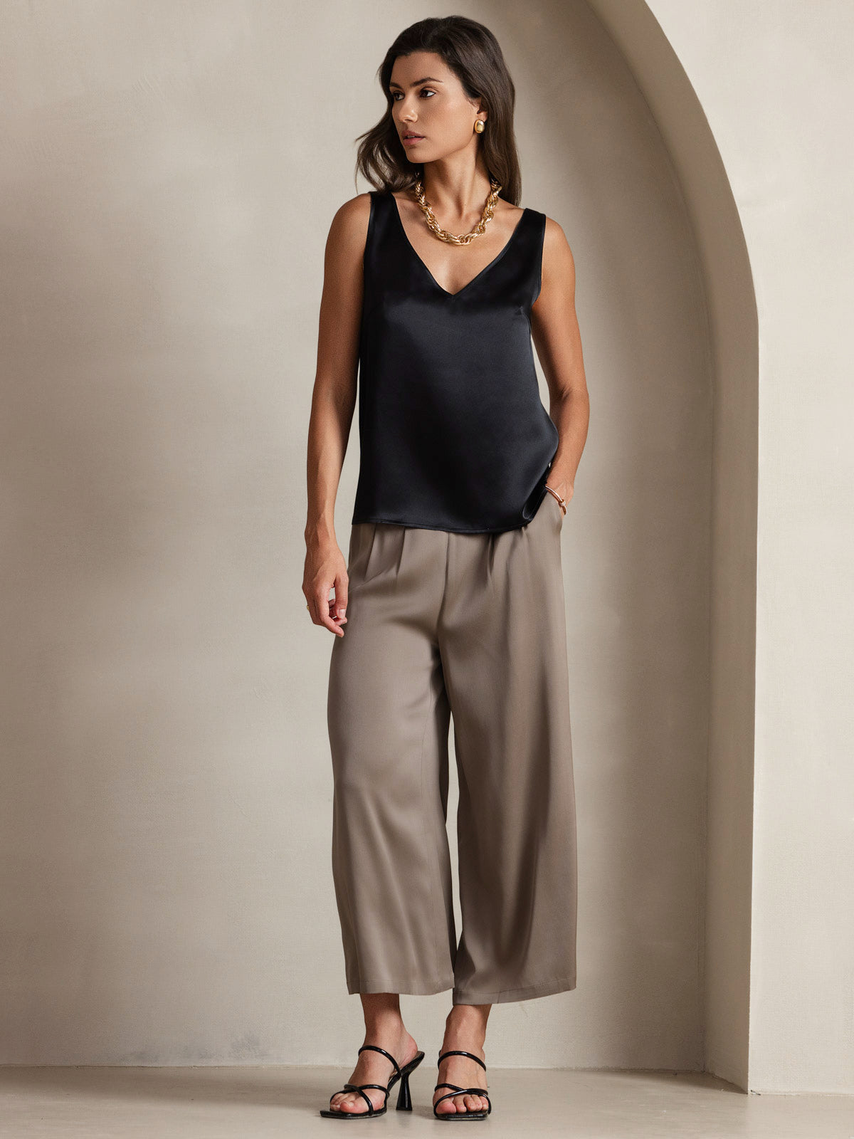 [Schwarz] SilkSilky-DE Reine Seide Ärmellos V Ausschnitt Cami Top 001