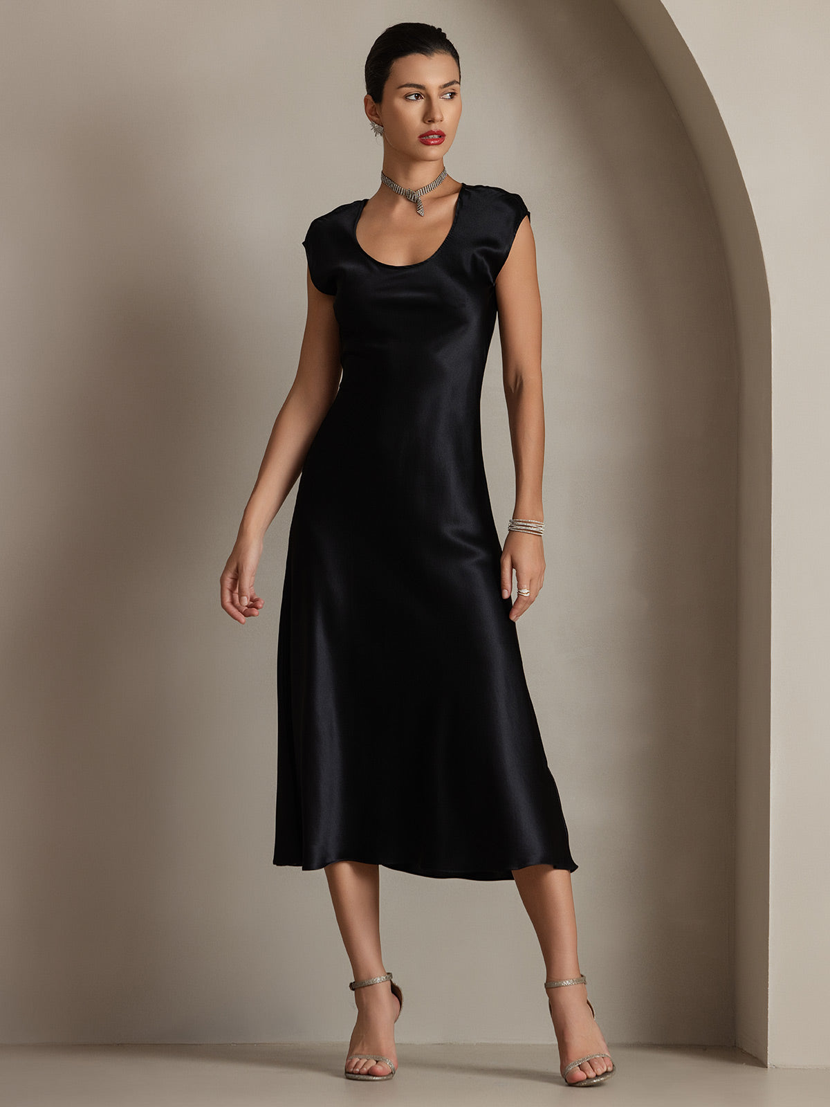 [Schwarz] SilkSilky-DE 19Momme Seide Dress 001