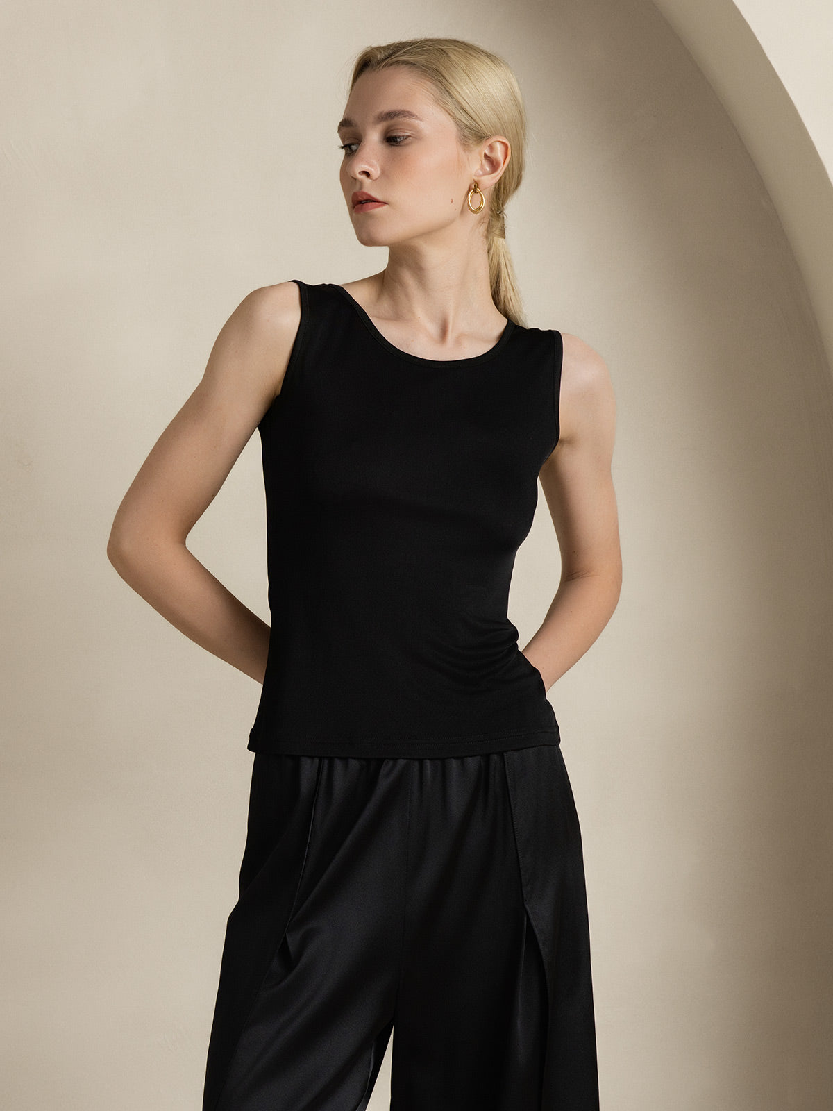 [Schwarz] SilkSilky-DE Seidenstrick Womens T-Shirt 006