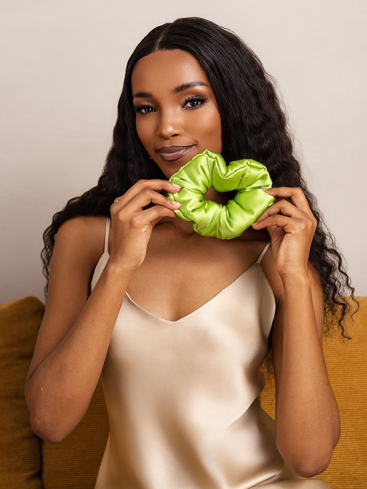 [Grün] SilkSilky-DE Reine Seide Scrunchie 003