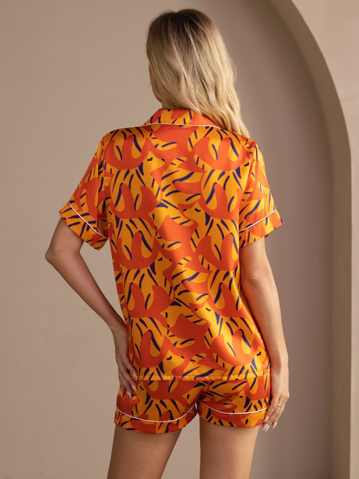 [Oranger Hund] SilkSilky-DE Short Sleeve Lapel Collar Damen Pyjamas 002