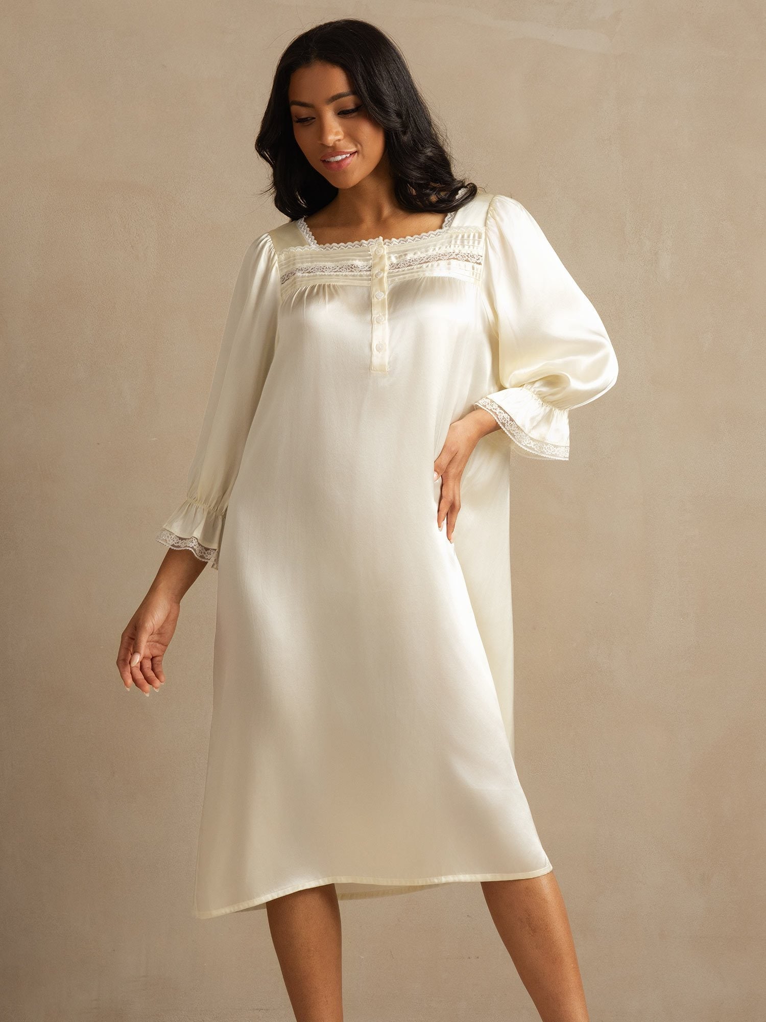 [Weiß] SilkSilky-DE Reine Seide Nightgown 009