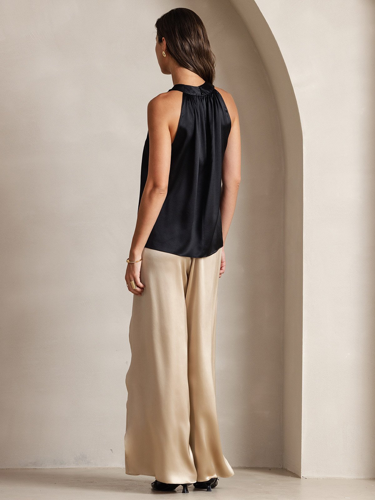 [Schwarz] SilkSilky-DE 19Momme Ärmellos Neckholder T-Shirt 002