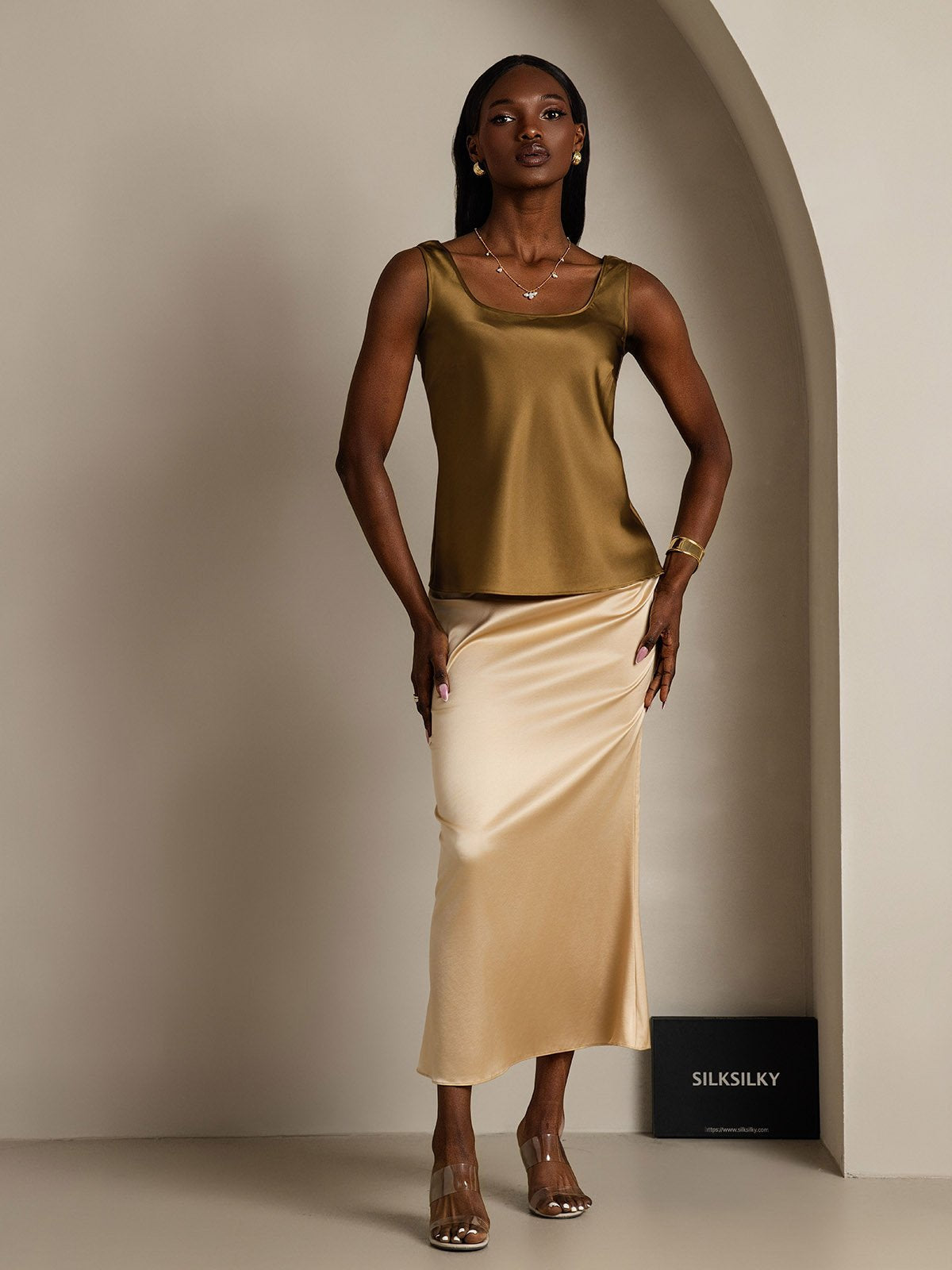 [Braun] SilkSilky-DE 19Momme Seide U Ausschnitt Cami Top 007