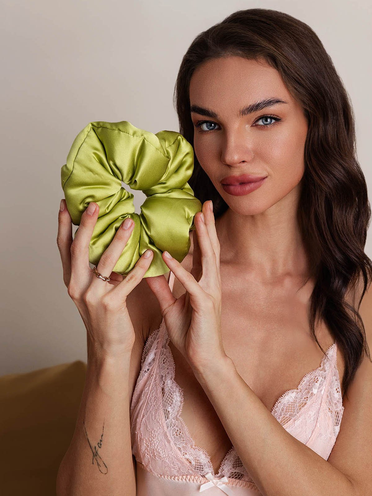 [Grün] SilkSilky-DE Reine Seide Scrunchie 003