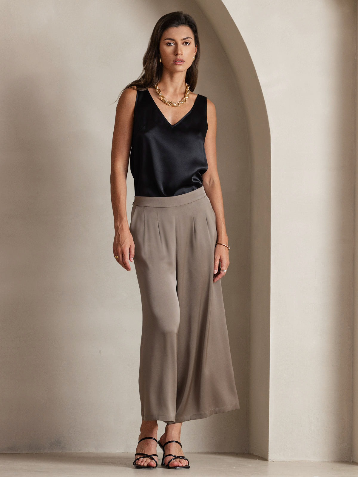 [Schwarz] SilkSilky-DE 19Momme Seide V Ausschnitt Cami Top 008