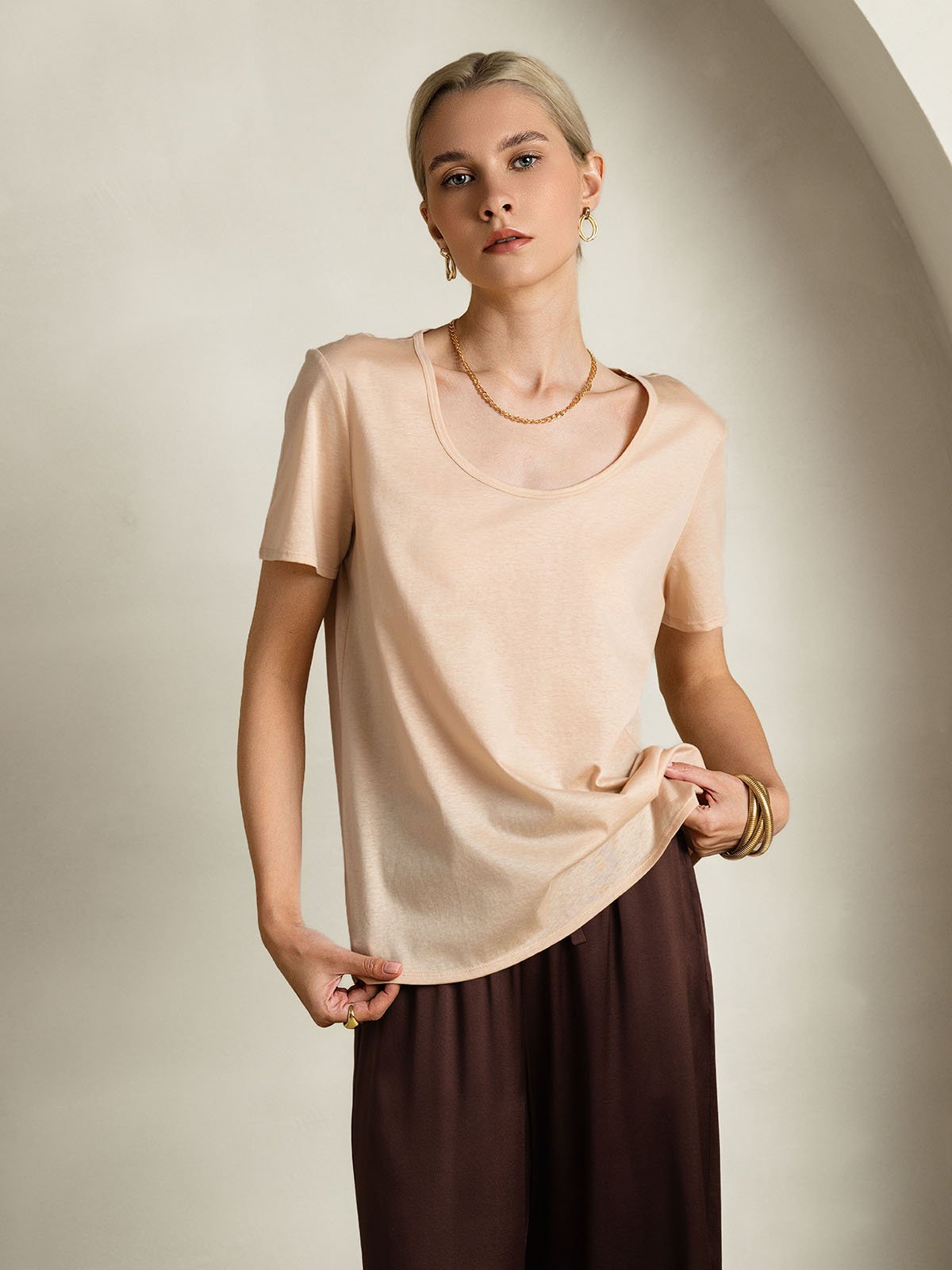[Beige] SilkSilky-DE Seide U Ausschnitt T-Shirt 001