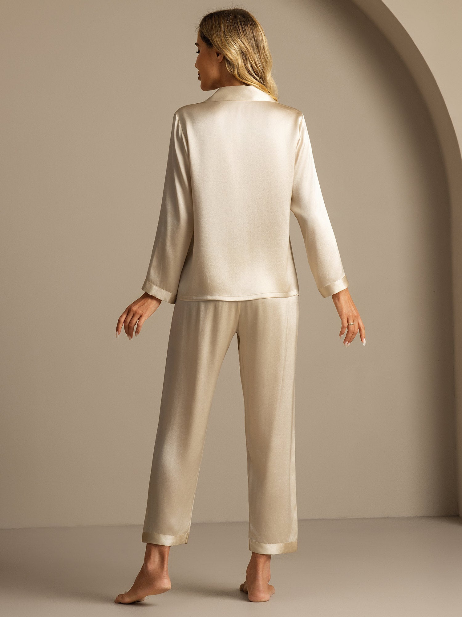 [Champagner] SilkSilky-DE Langärmelig Notch-Kragen Damen Pyjamas 002