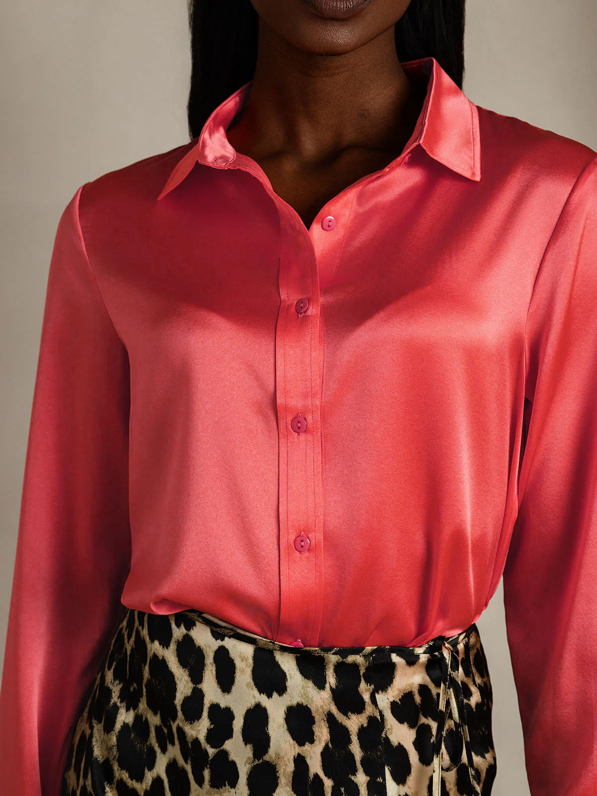 SilkSilky-DE 19Momme Seide Langärmelig Umlegekragen Damenhemd Kaiserrot 009