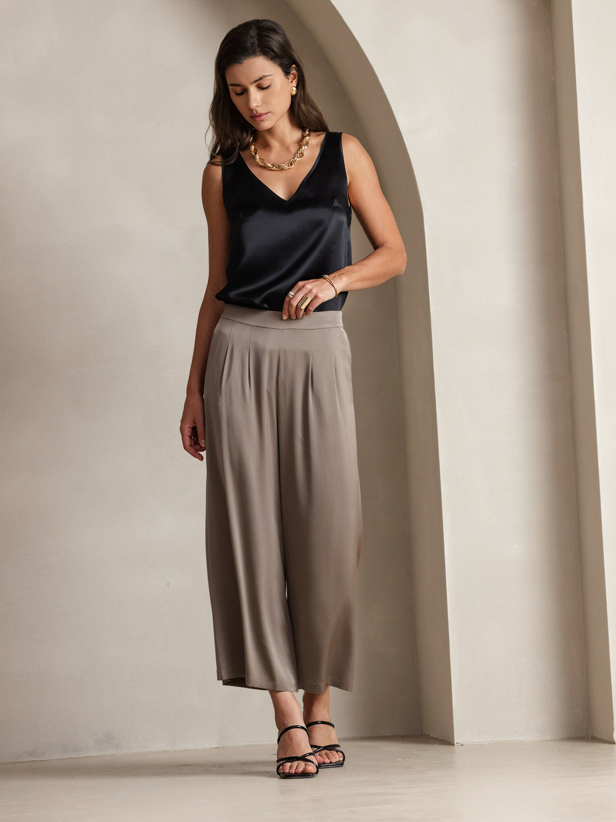 [Schwarz] SilkSilky-DE 19Momme Seide V Ausschnitt Cami Top 010