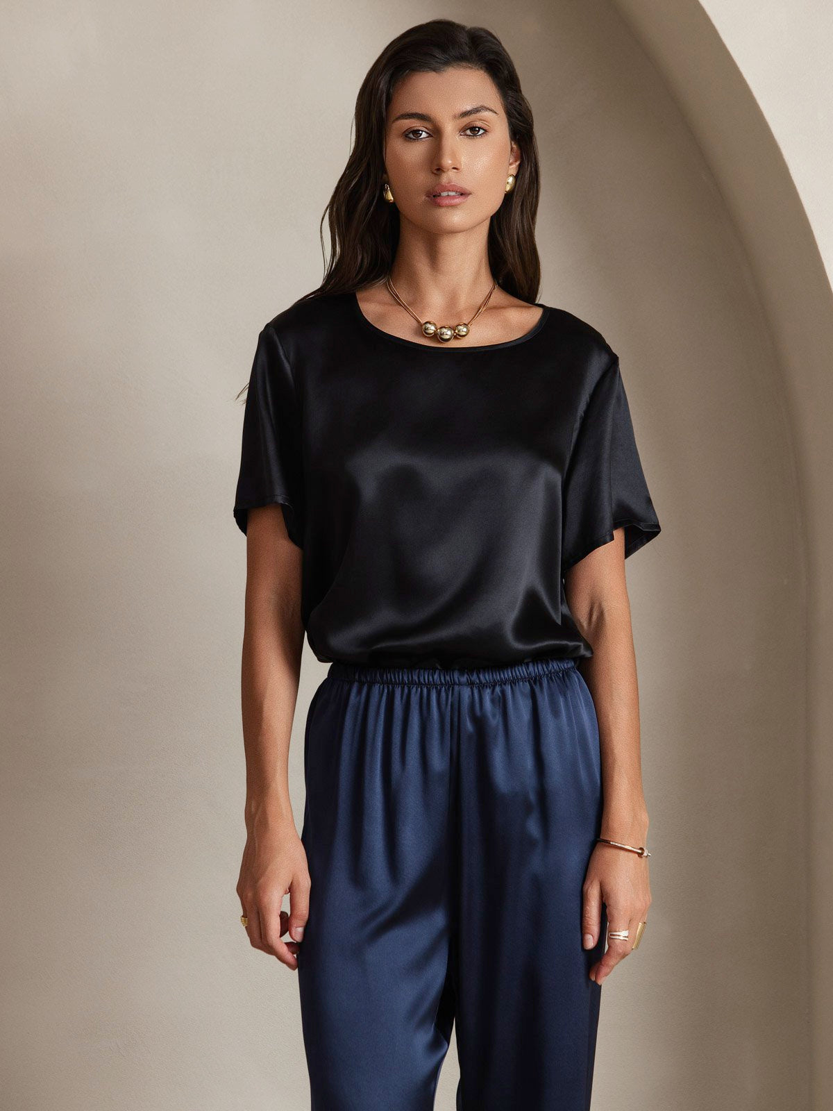 SilkSilky-DE Reine Seide Kurzärmelig Rundkragen T-Shirt Schwarz 003