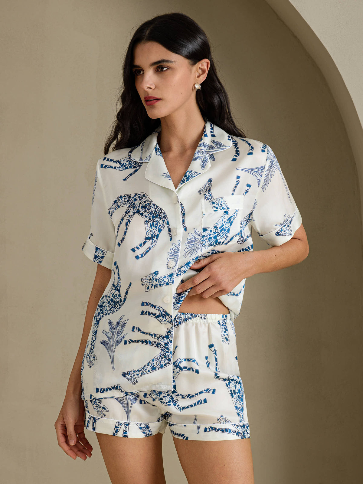 [Weiße Giraffe] SilkSilky-DE Short Sleeve Notch Collar Damen Pyjamas 001
