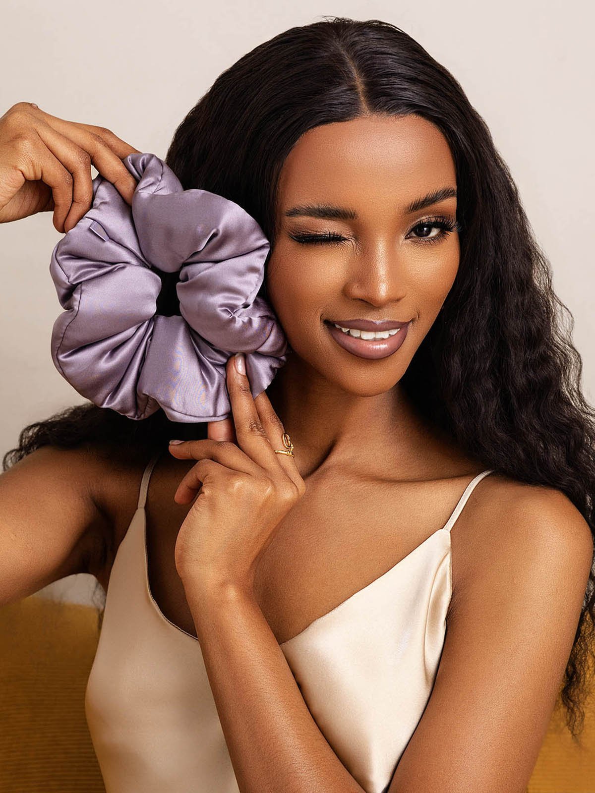 [Dunkelviolett] SilkSilky-DE Reine Seide Scrunchie 003