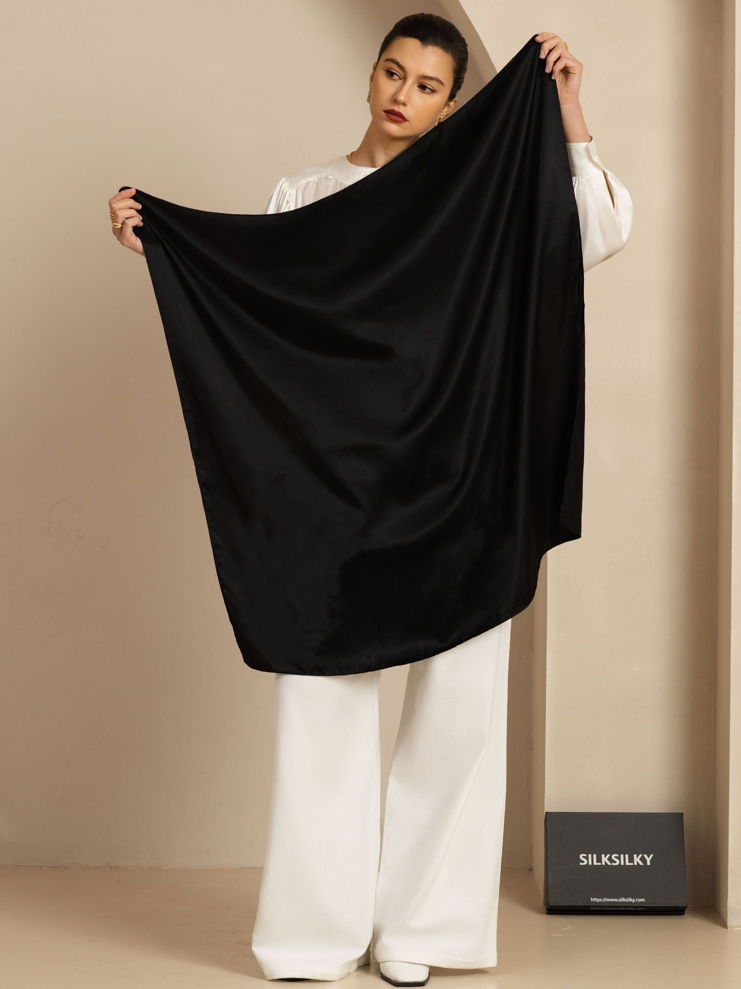 [Schwarz] SilkSilky-DE Pure Silk Scarf 004