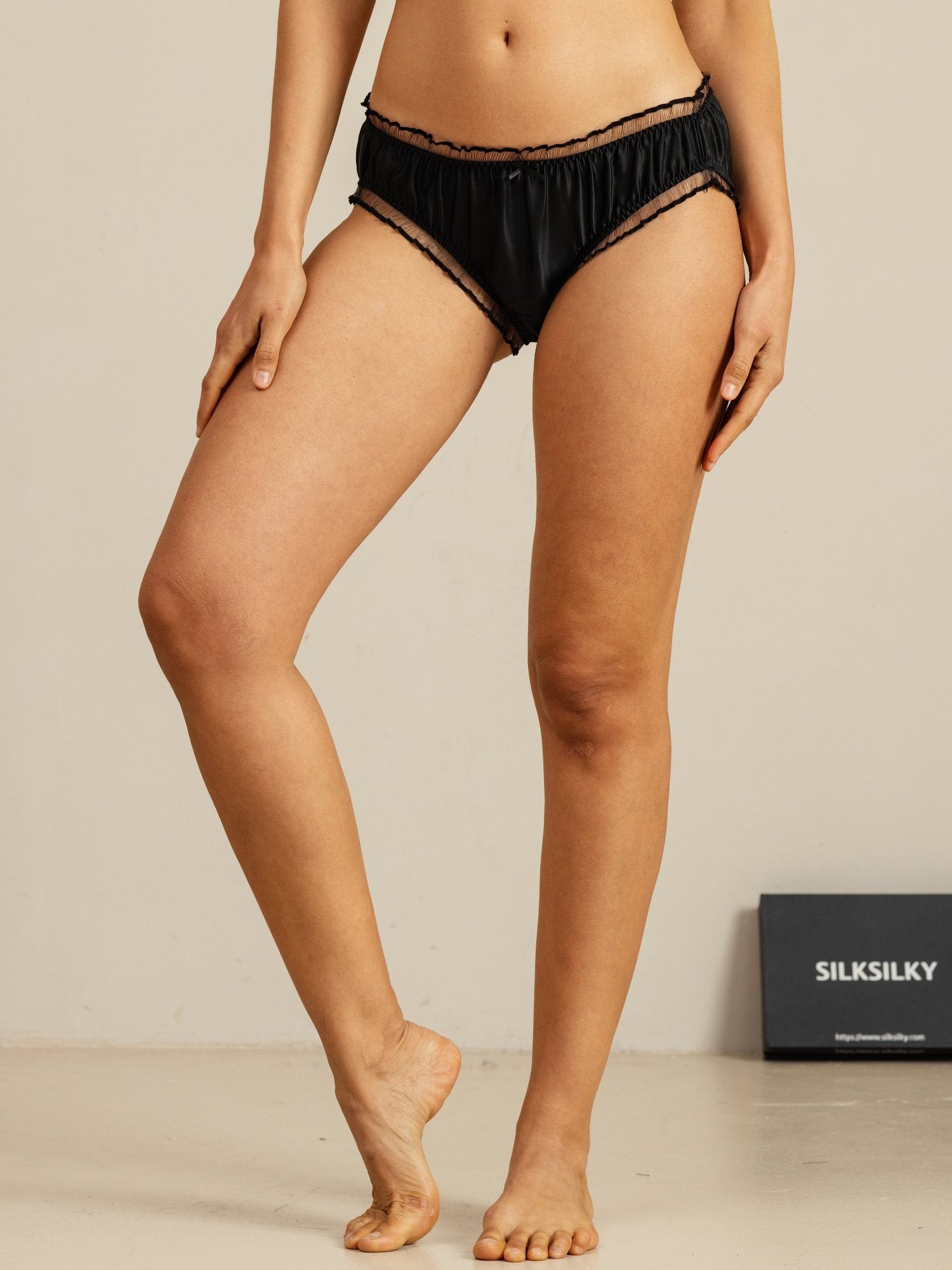 [Schwarz] SilkSilky-DE Panty 005