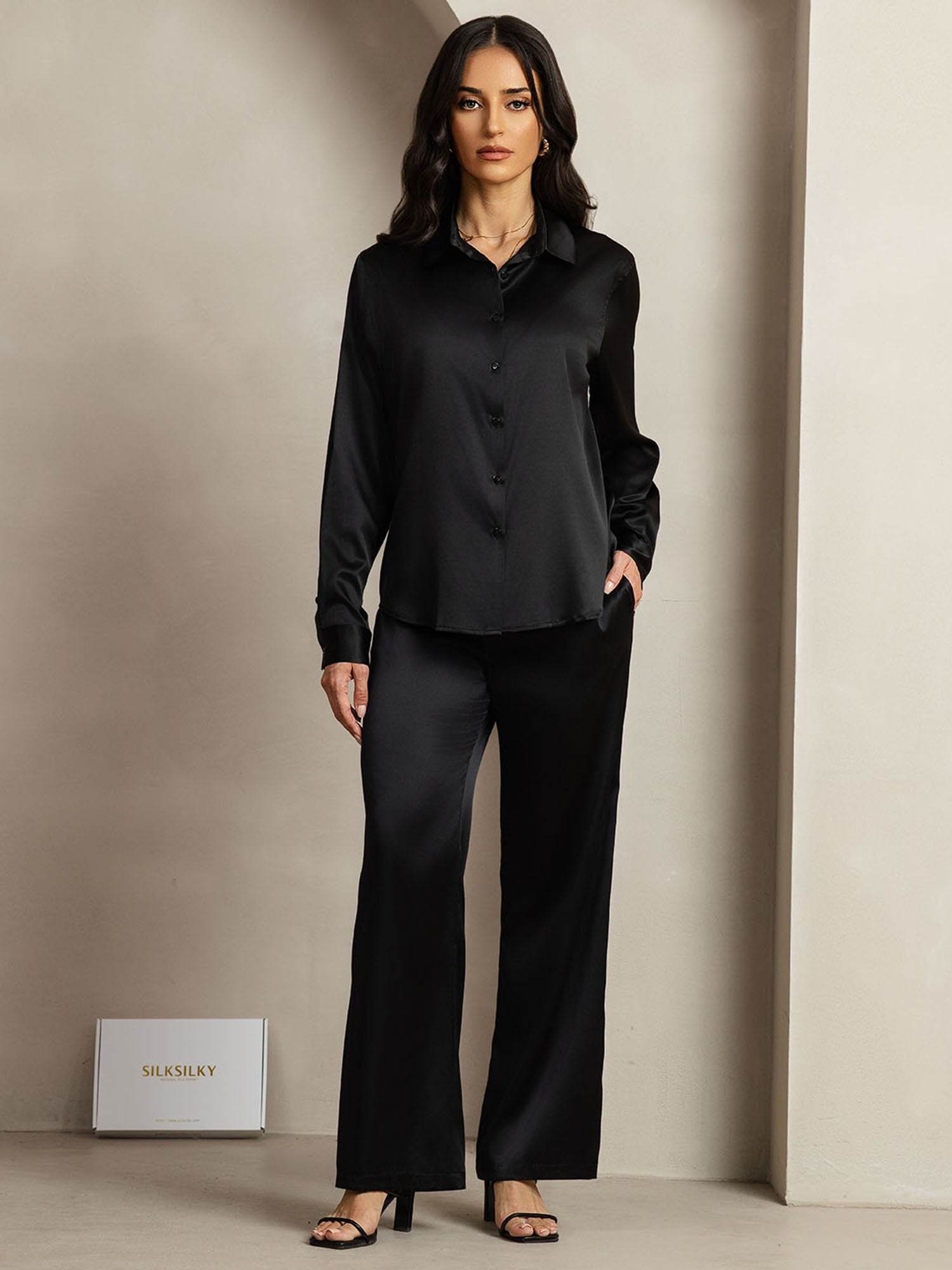 [Schwarz] SilkSilky-DE 19Momme Seide Umlegekragen Women''s Outfit Sets 001