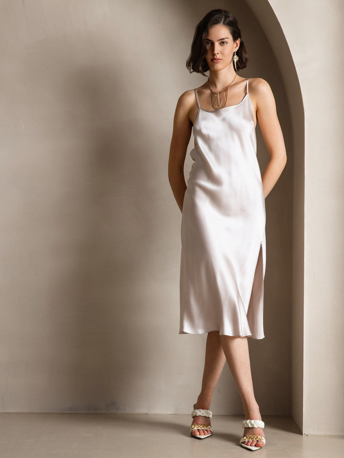 [Beige] SilkSilky-DE Spaghettiträger Tiefer Rundhalsausschnitt Kleider 001