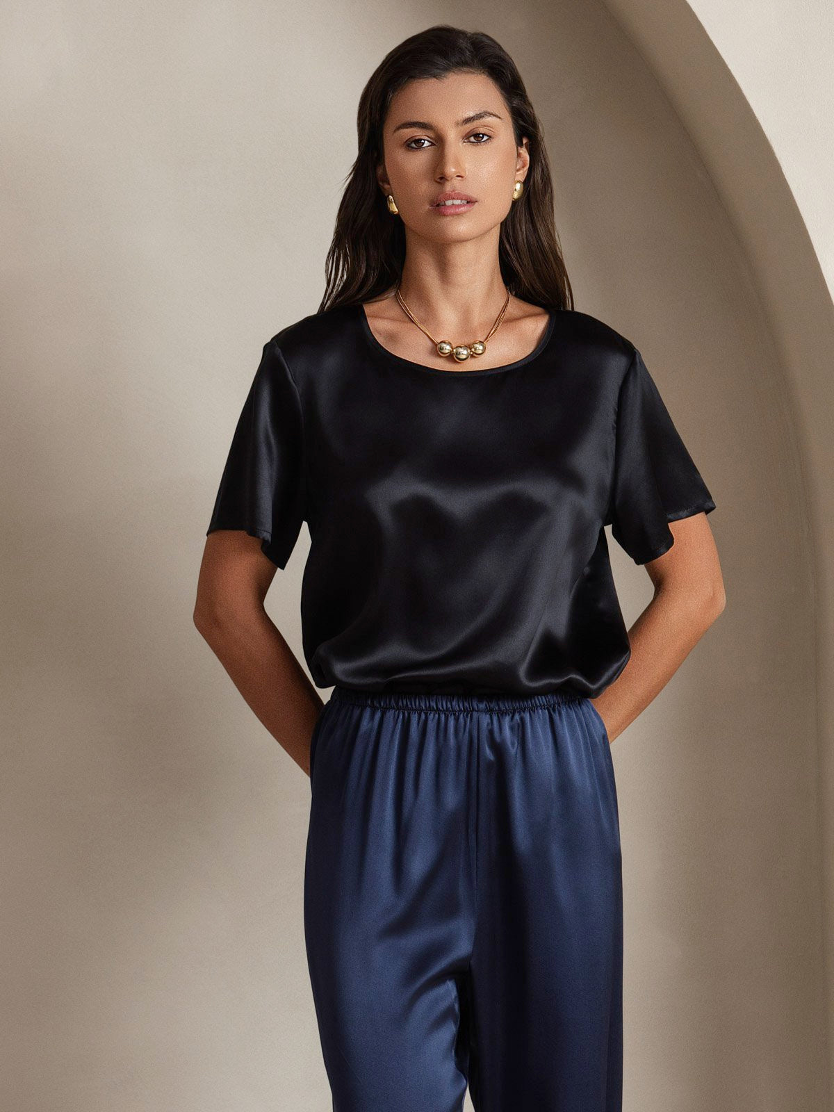 SilkSilky-DE Reine Seide Kurzärmelig Rundkragen T-Shirt Schwarz 005