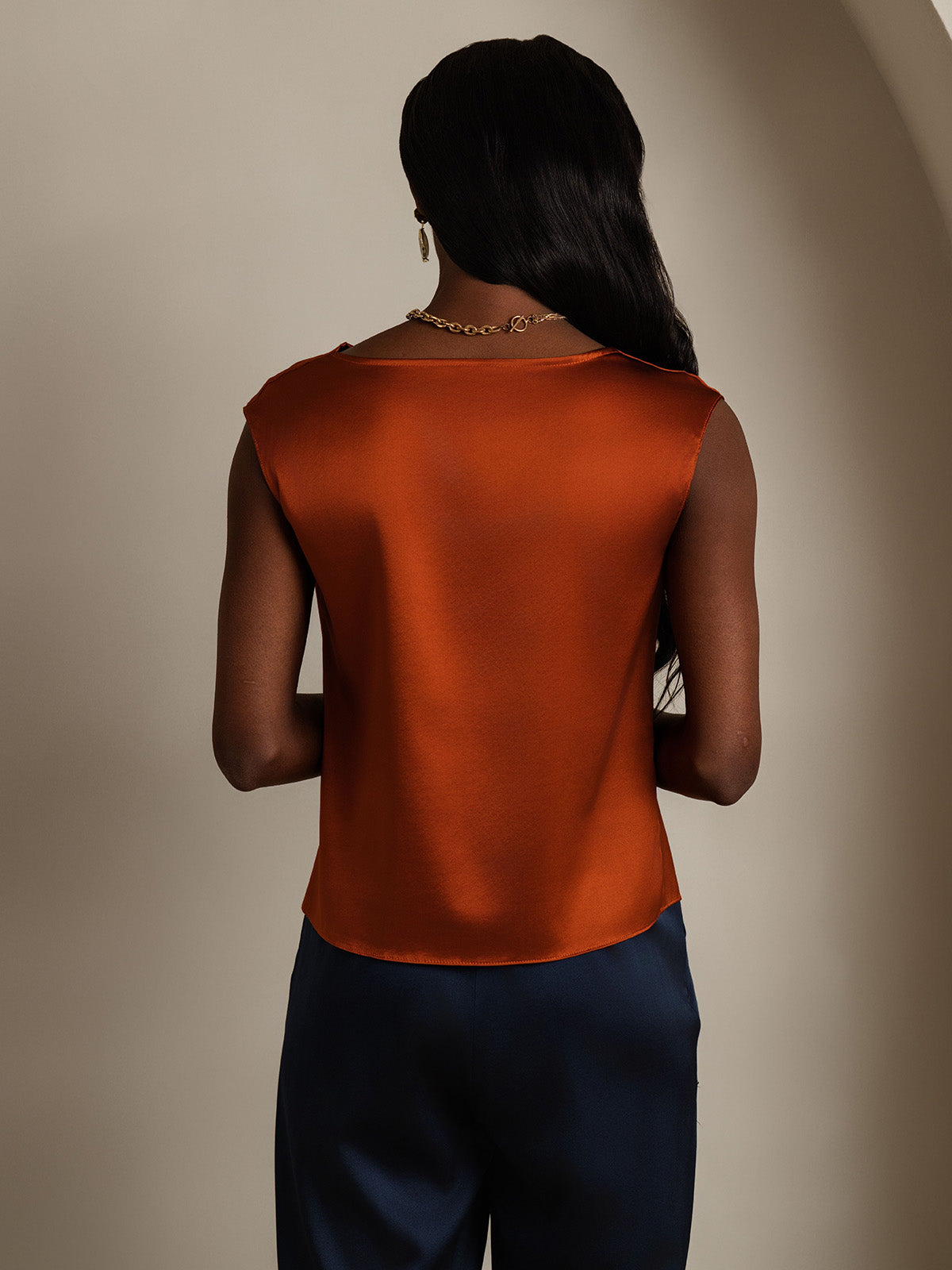 [Karamell] SilkSilky-DE 19Momme Seide Ärmellos Wasserfallausschnitt T-Shirt 002