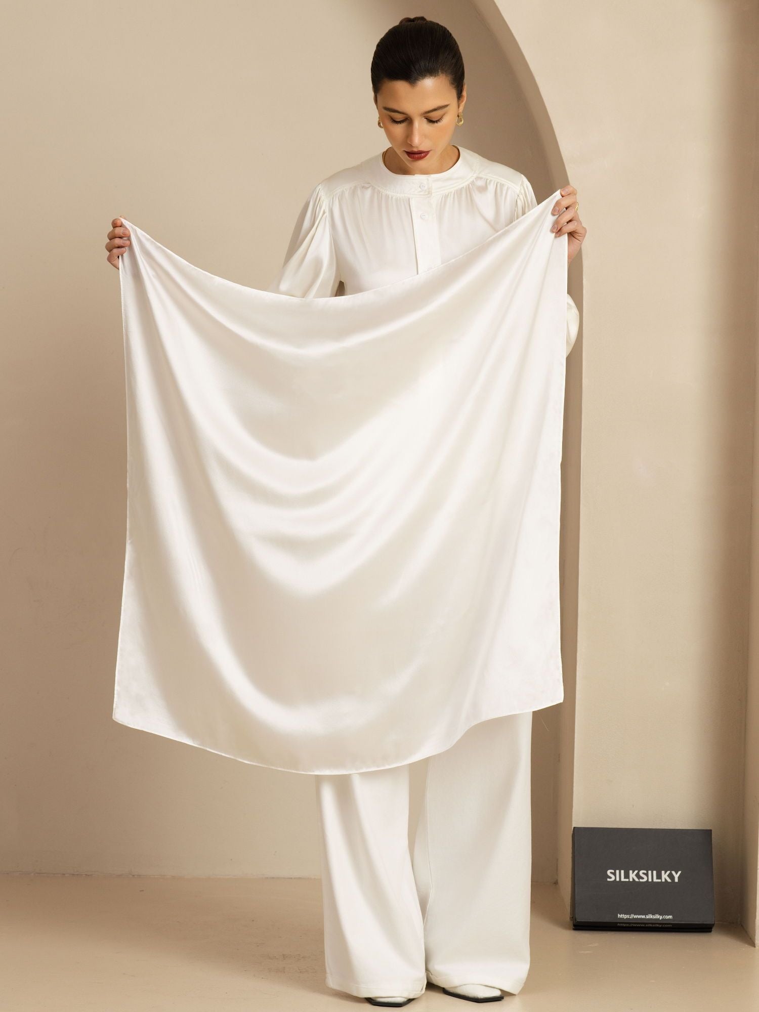 [Weiß] SilkSilky-DE Pure Silk Scarf 003