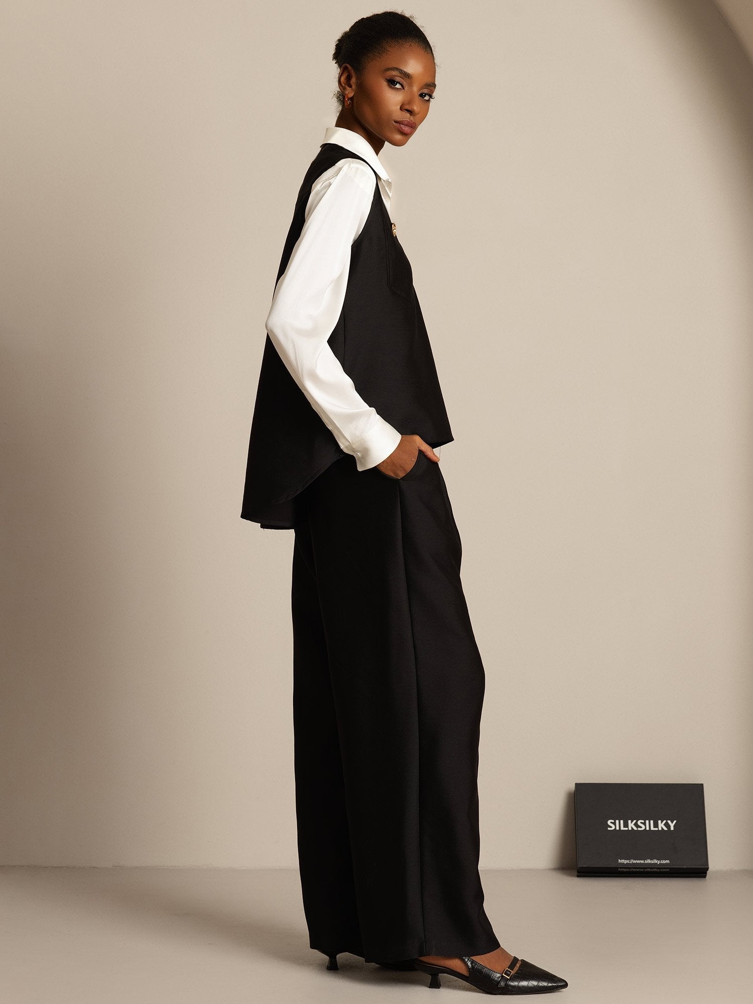 [Schwarz] SilkSilky-DE 32Momme Silk-Wool Blend Womens Vest 007,