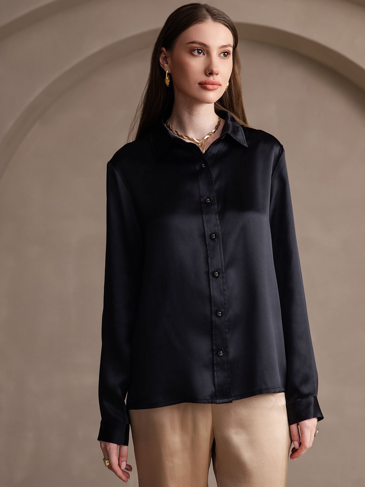 SilkSilky-DE 19Momme Seide Langärmelig Umlegekragen Damenhemd Schwarz 001
