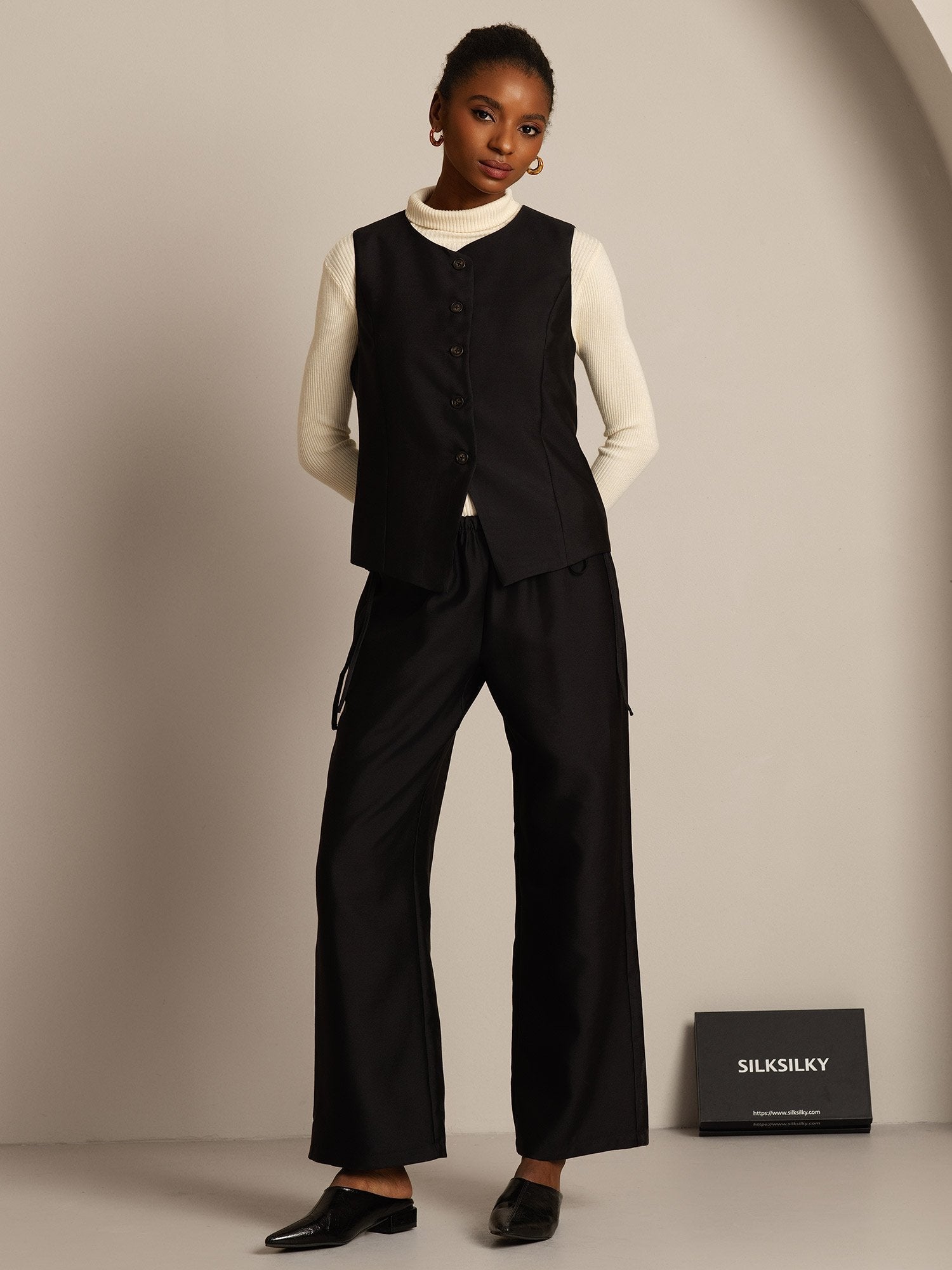 [Schwarz] SilkSilky-DE 32Momme Silk-Wool Blend Womens Vest 006,