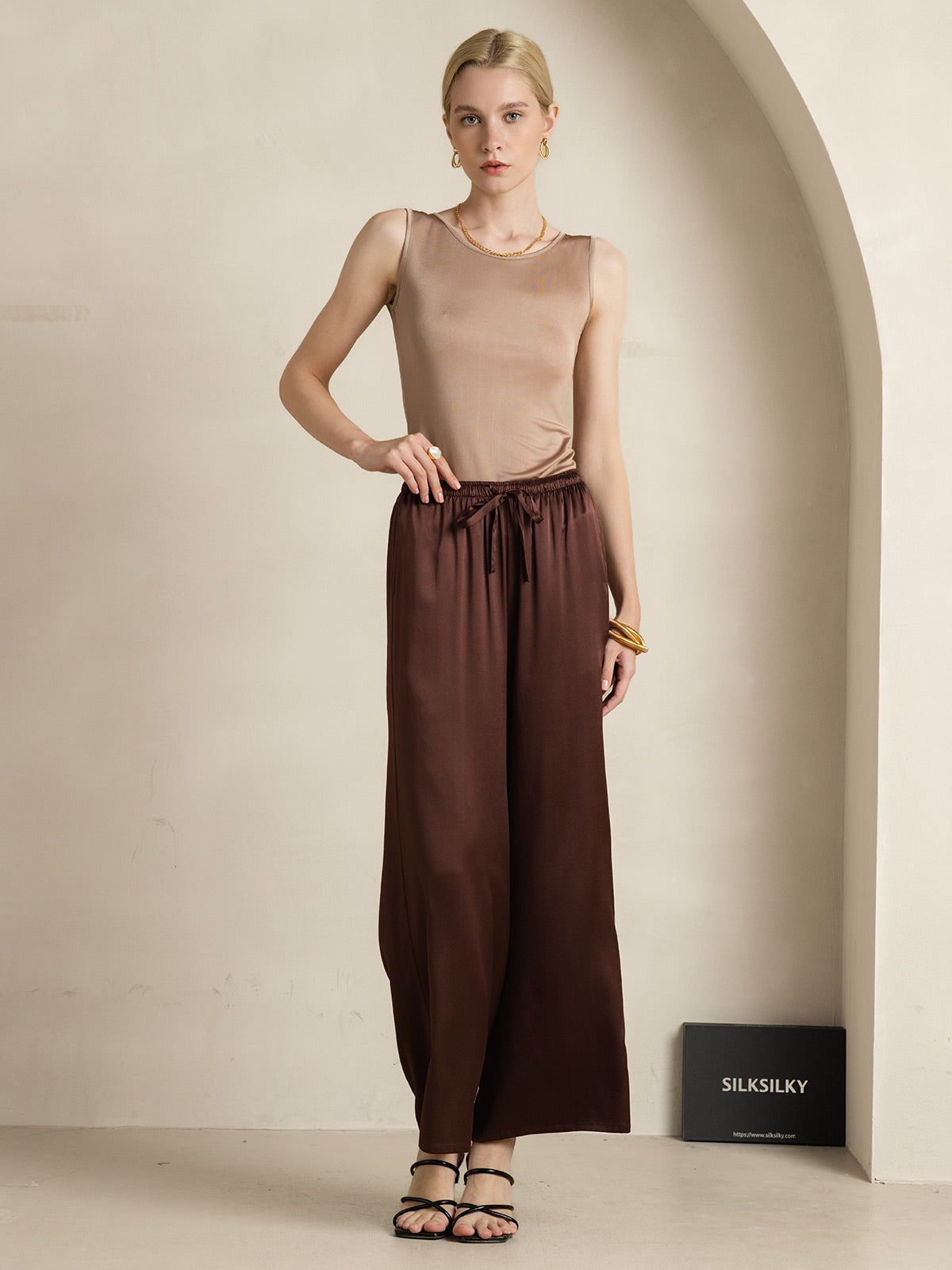 [Kaffee] SilkSilky-DE Seidenstrick Womens T-Shirt 008