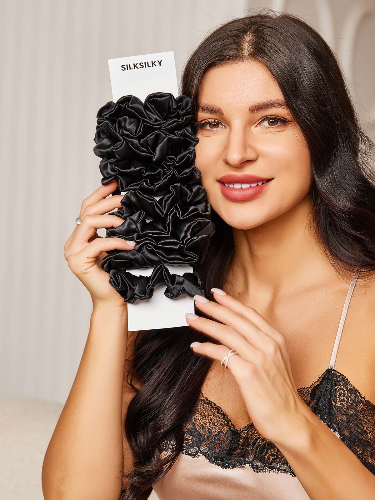 [Schwarz] SilkSilky-DE 19Momme Reine Seide Scrunchie 001