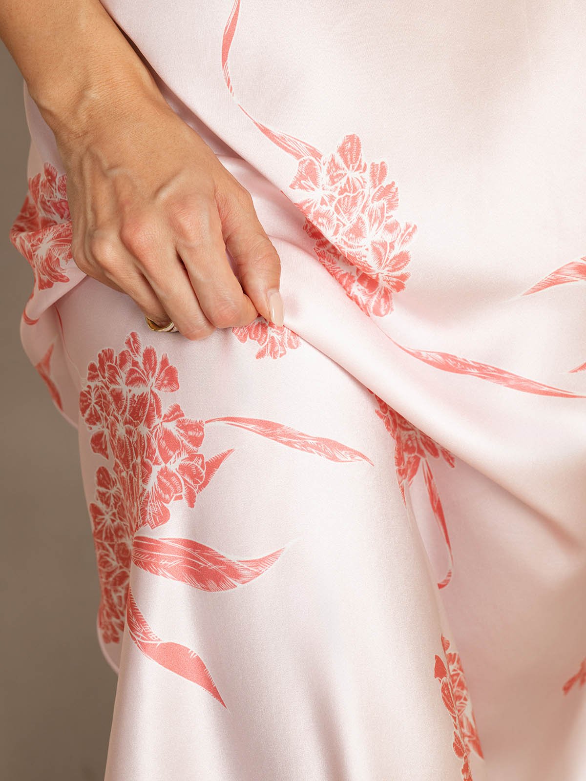 [Korallenblumen] SilkSilky-DE 19Momme Seide V Ausschnitt Kleider 007