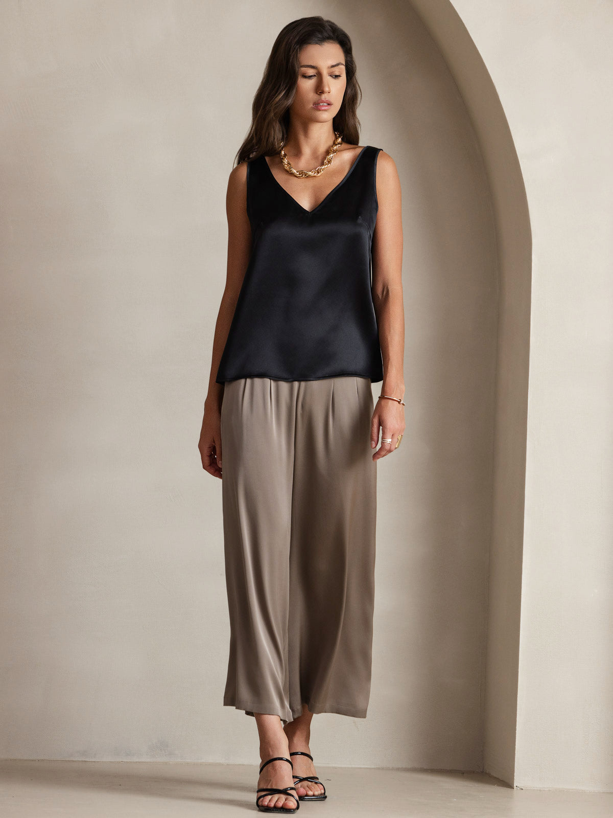 [Schwarz] SilkSilky-DE Reine Seide Ärmellos V Ausschnitt Cami Top 005