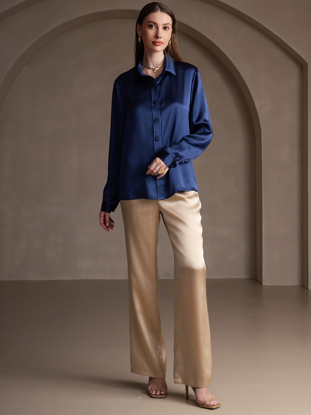 SilkSilky-DE 19Momme Seide Langärmelig Umlegekragen Damenhemd Dunkelblau 007