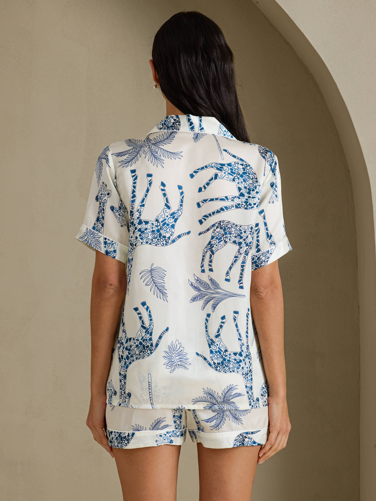 [Weiße Giraffe] SilkSilky-DE Short Sleeve Notch Collar Damen Pyjamas 002