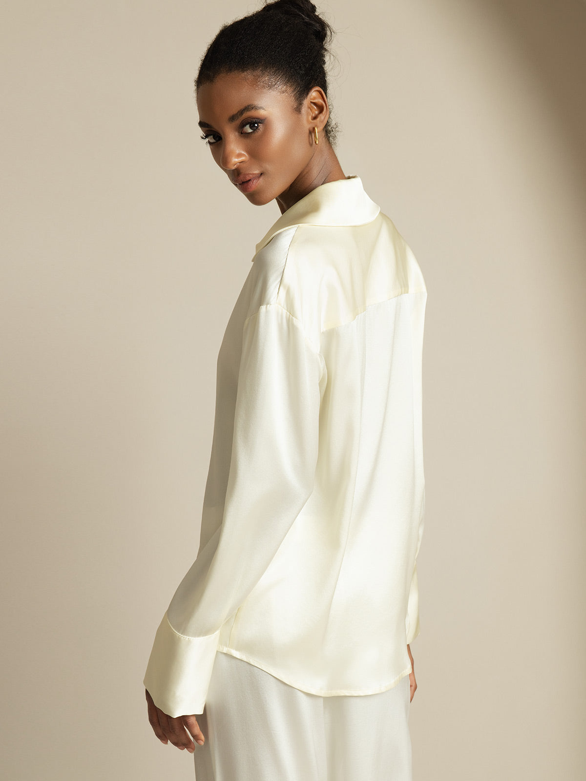 [Elfenbeinfarbe] SilkSilky-DE 19Momme Seide Womens Shirt 002