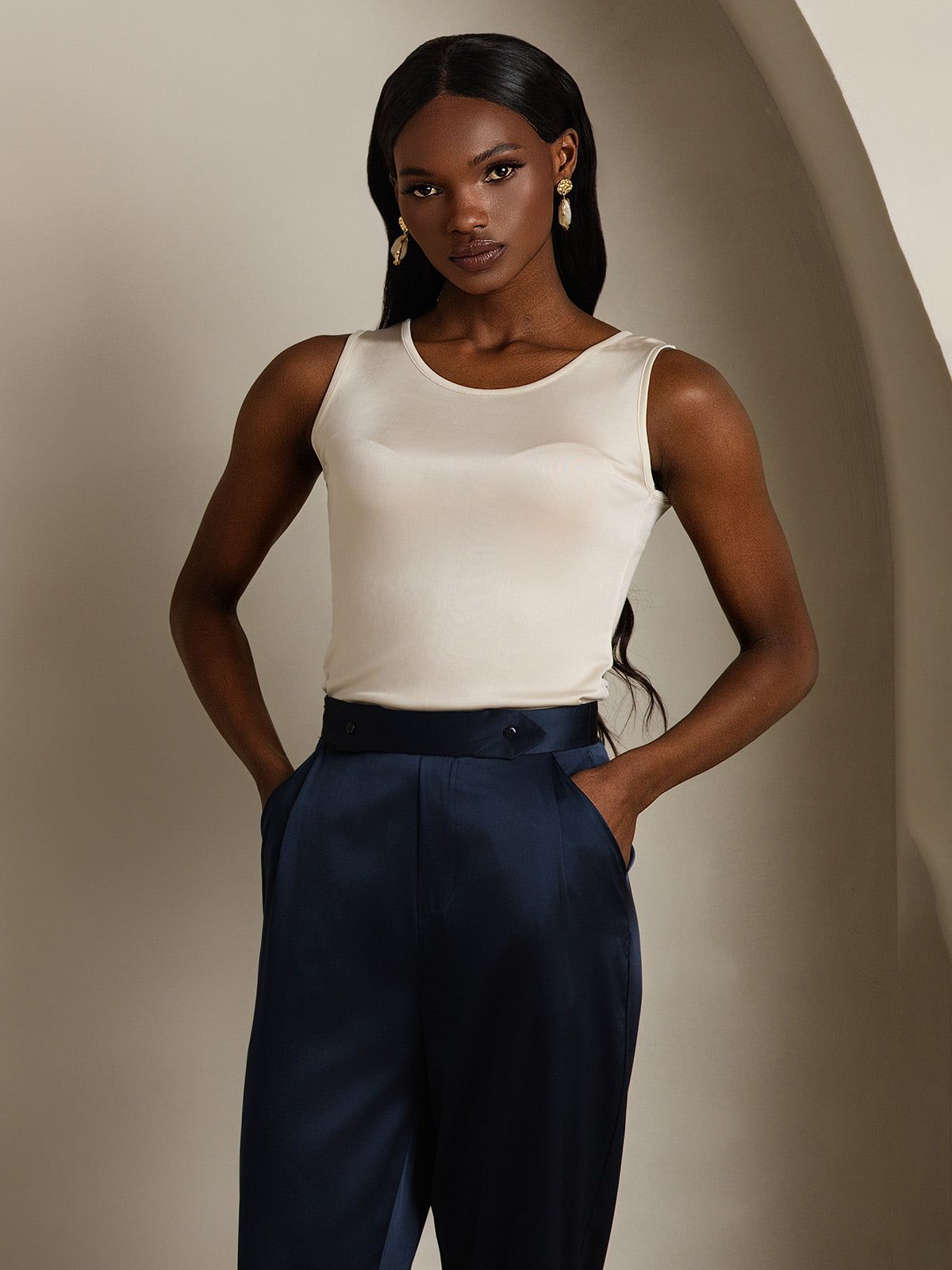 [Beige] SilkSilky-DE Seidenstrick Womens T-Shirt 001