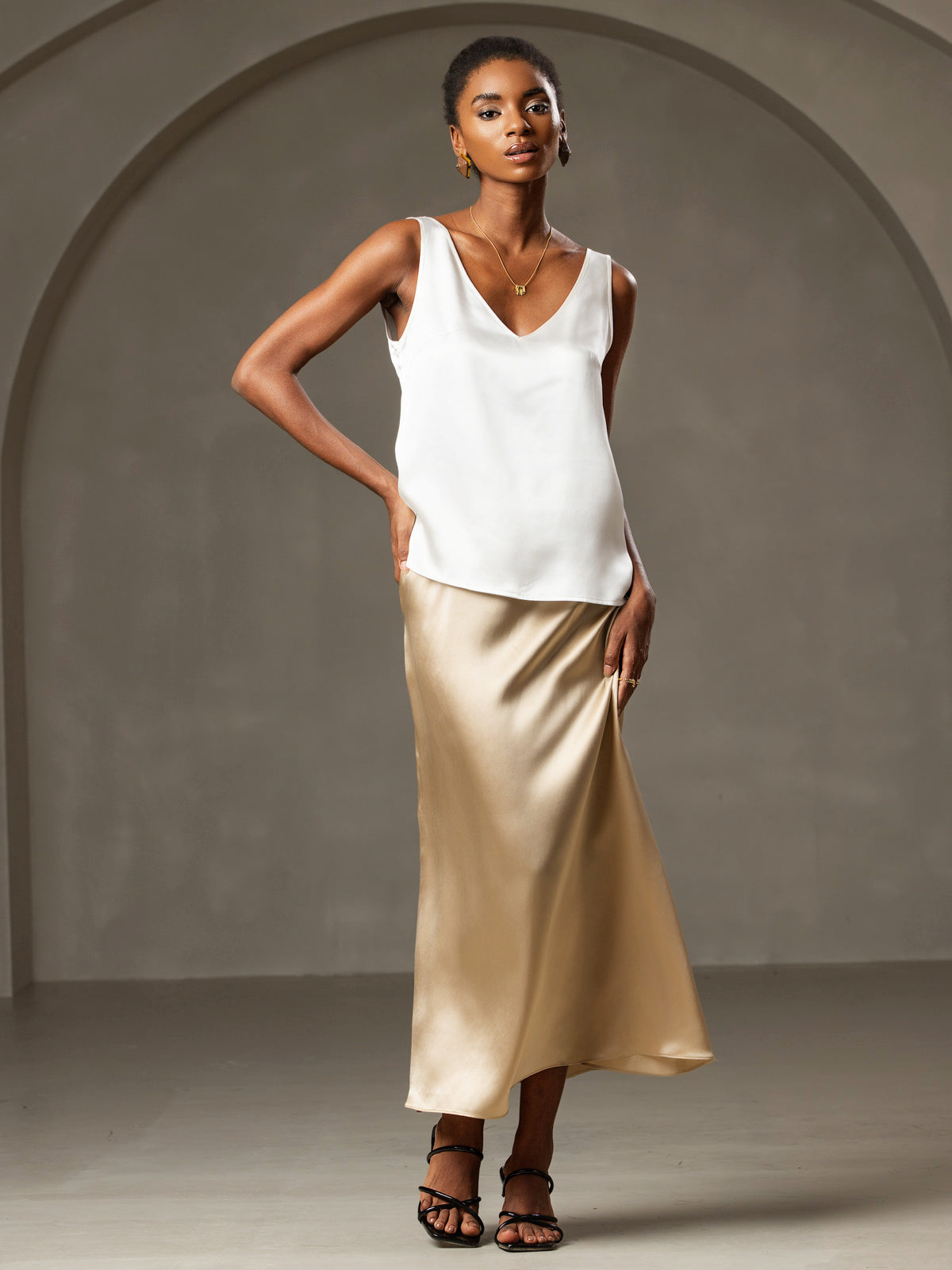 [Weiß] SilkSilky-DE Reine Seide Ärmellos V Ausschnitt Cami Top 003