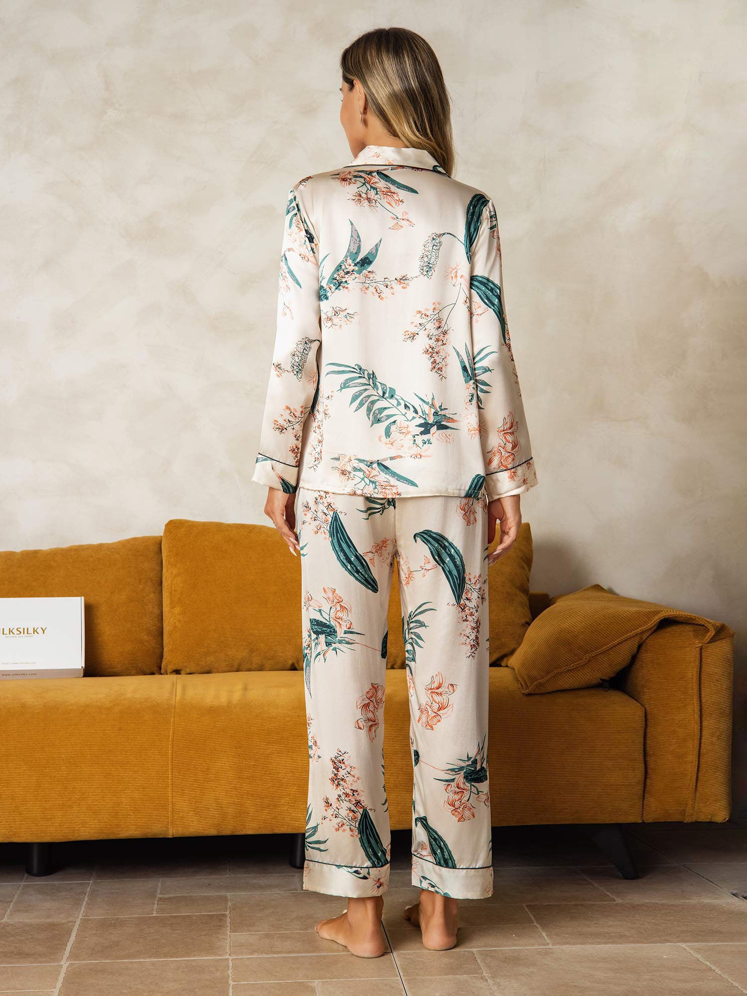 [Elfenbeinfarbe] SilkSilky-DE Reine Seide Womens Pajamas 002