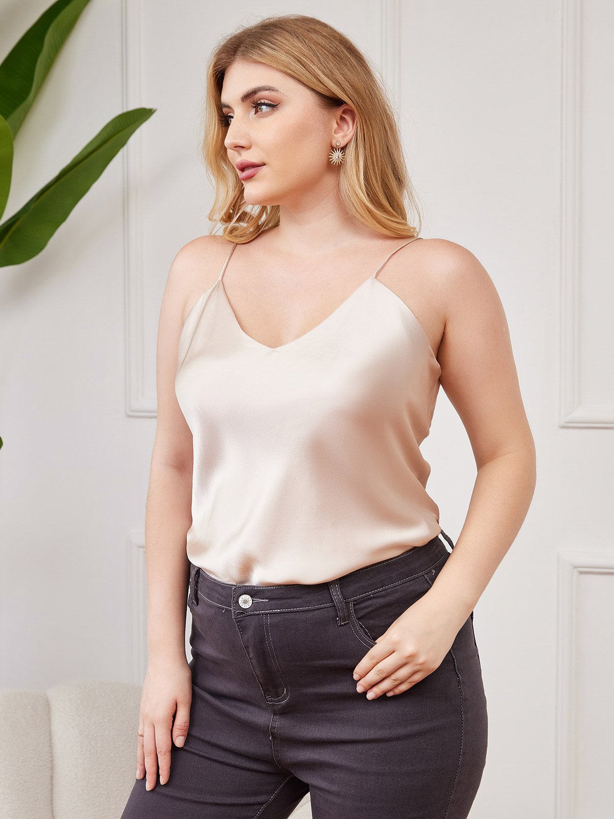 [Beige] SilkSilky-DE Spaghettiträger V Ausschnitt Cami Top Große Größen 003