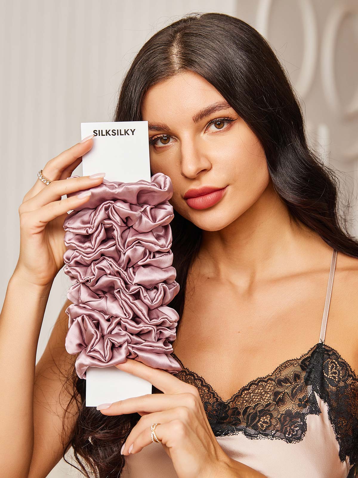 [Blasses Mauve] SilkSilky-DE 19Momme Reine Seide Scrunchie 001