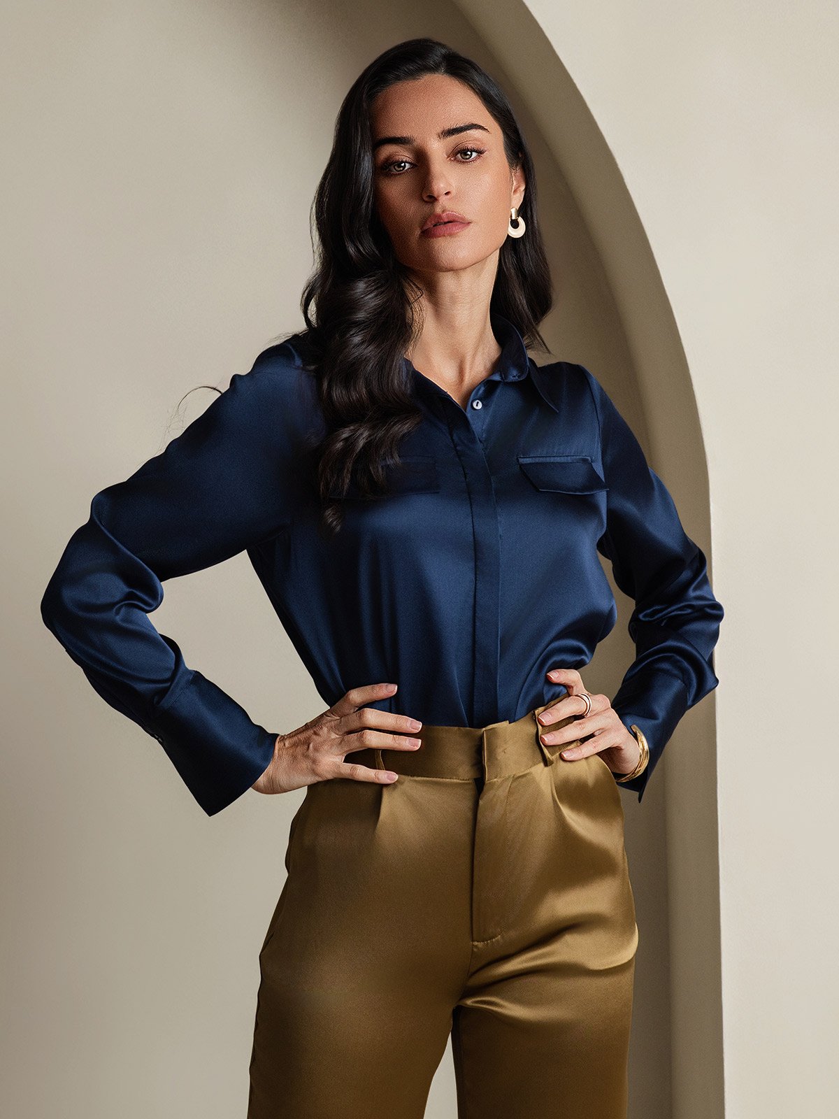 SilkSilky-DE 19Momme Seide Langärmelig Umlegekragen Damenhemd Dunkelblau 003