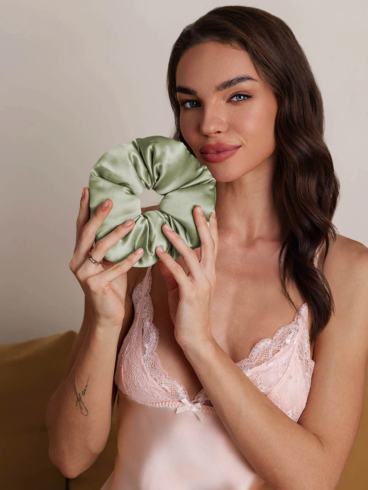[Hellgrün] SilkSilky-DE Reine Seide Scrunchie 004
