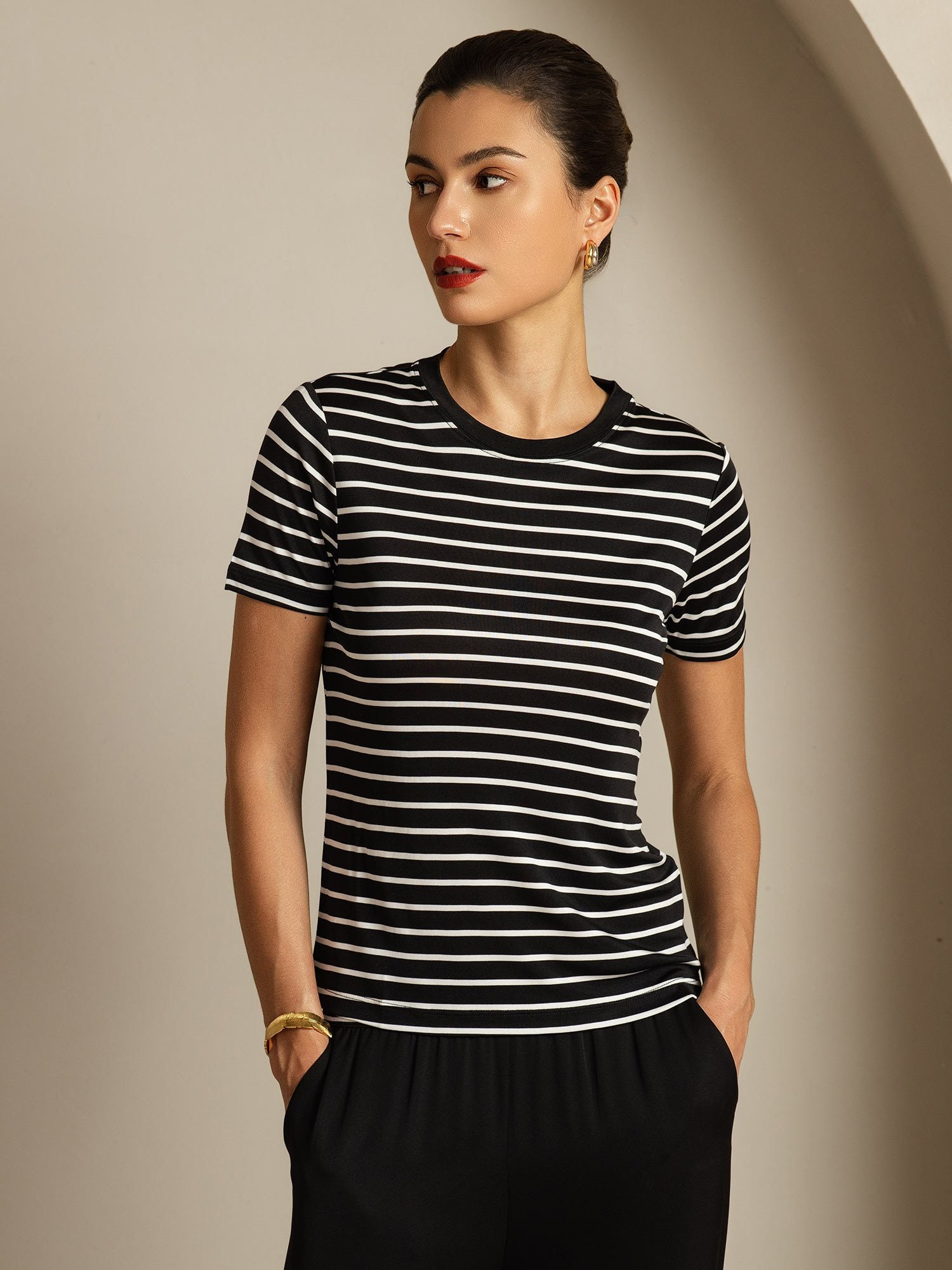[SchwarzerStreifen] SilkSilky-DE Reine Seide Womens T-Shirt 001