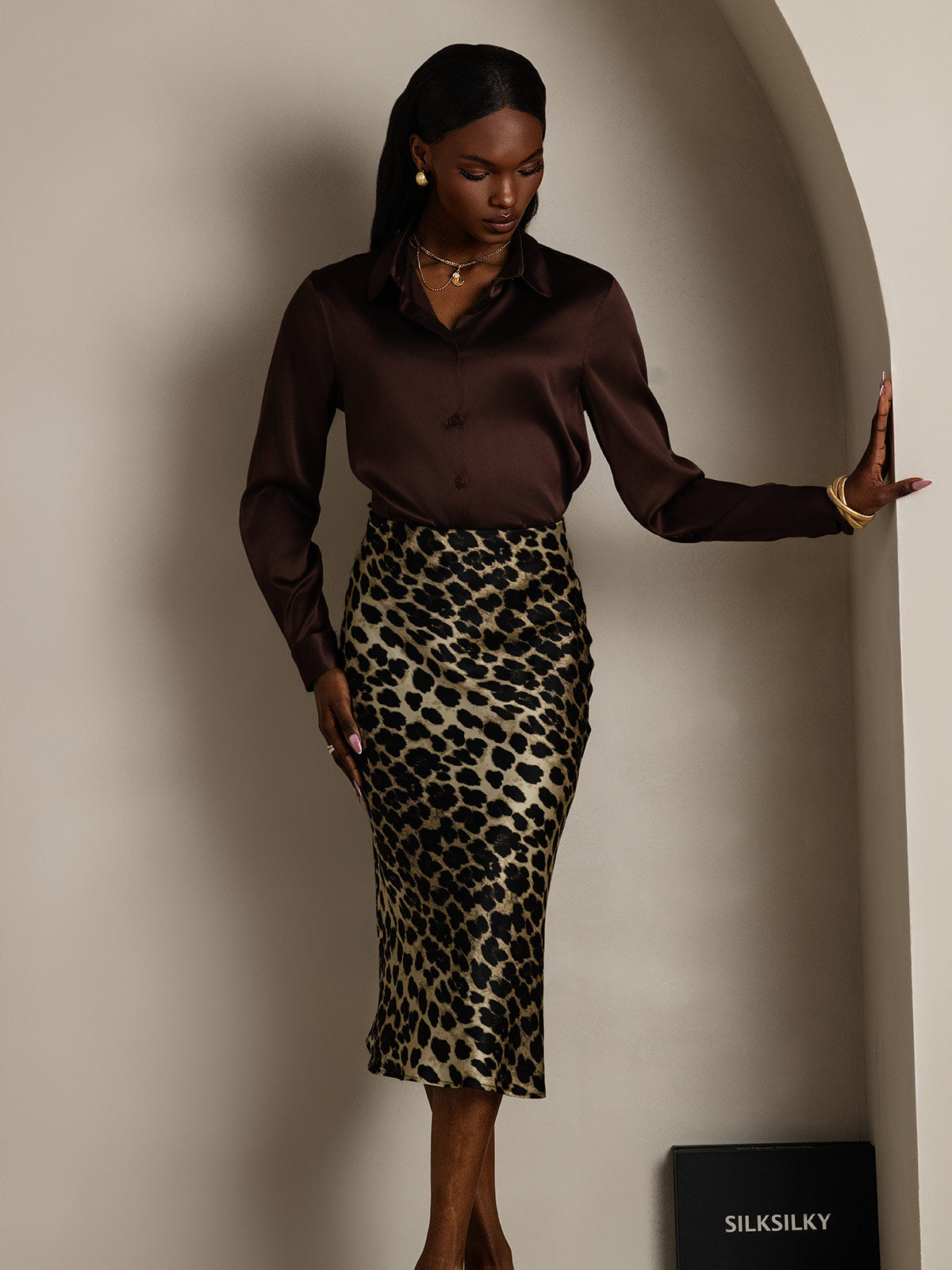 [Dunkle Schokolade] SilkSilky-DE Seide Langärmelig Umlegekragen Damenhemd 009