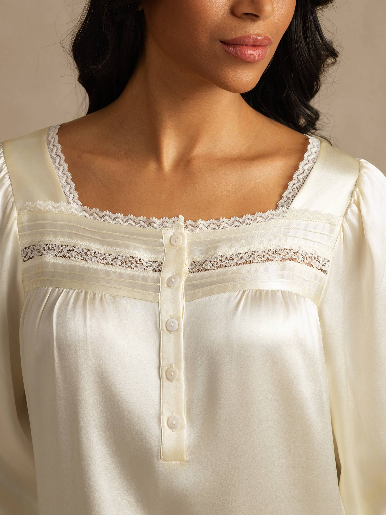 [Weiß] SilkSilky-DE Reine Seide Nightgown 004