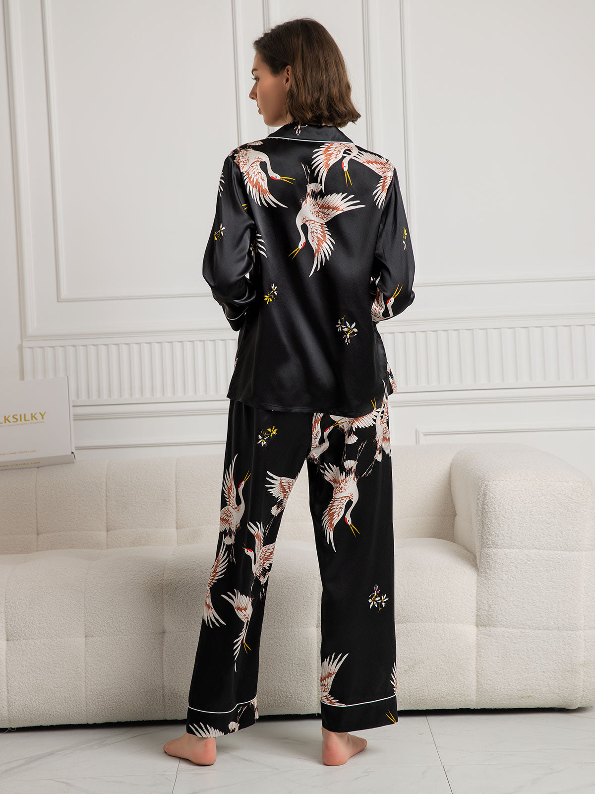 SilkSilky-DE 19Momme Reine Seide Langärmelig Revers Damen Pyjamas Schwarz 002