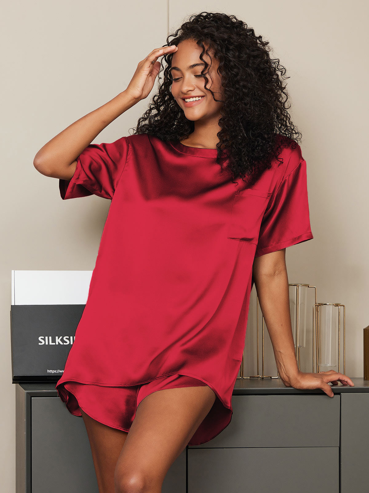 SilkSilky-DE Reine Seide Kurzärmelig Rundkragen Damen Pyjamas Rotwein 001