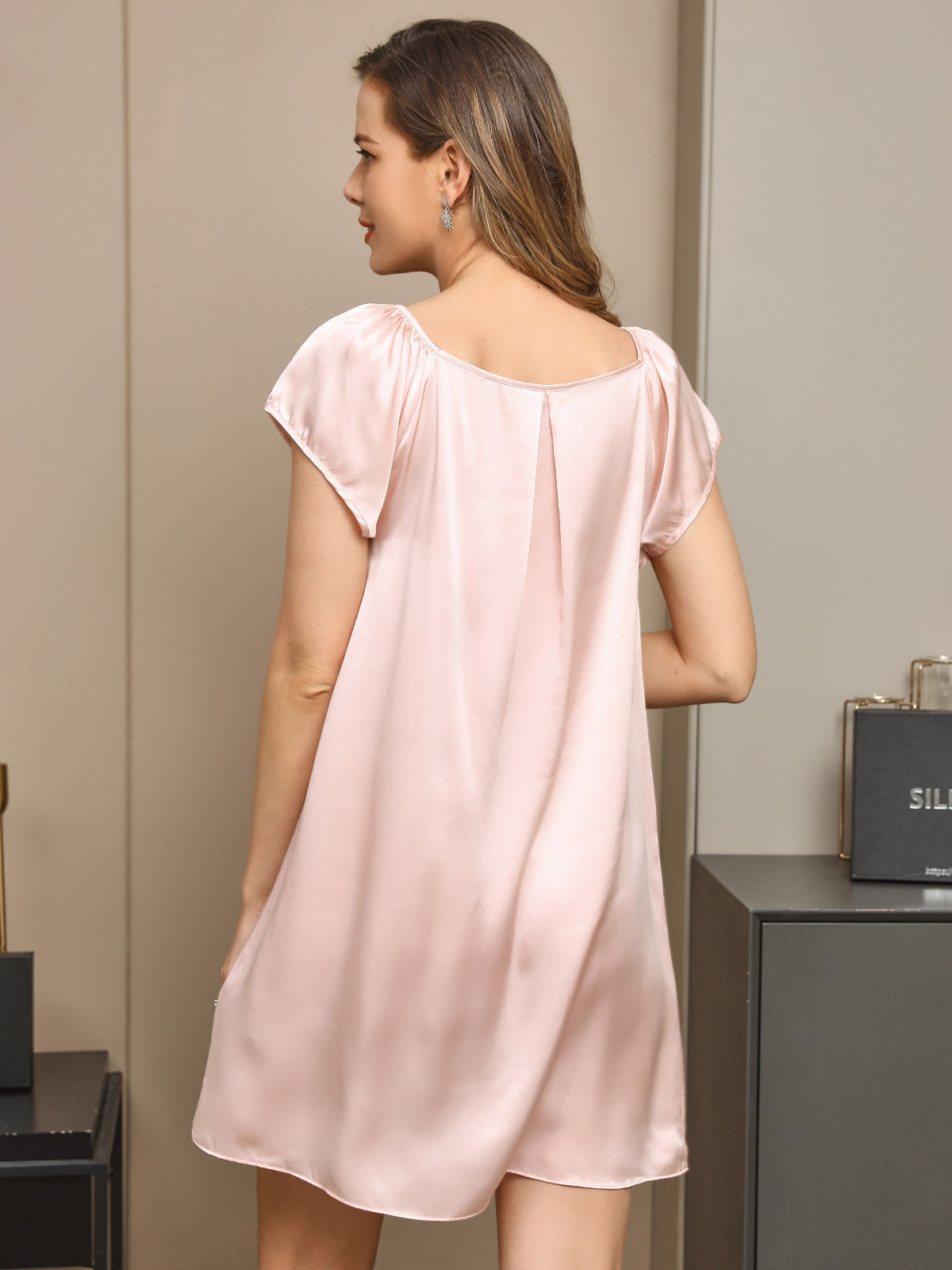 [Hellrosa] SilkSilky-DE Kappenärmel Eckiger Ausschnitt Nachthemden 002
