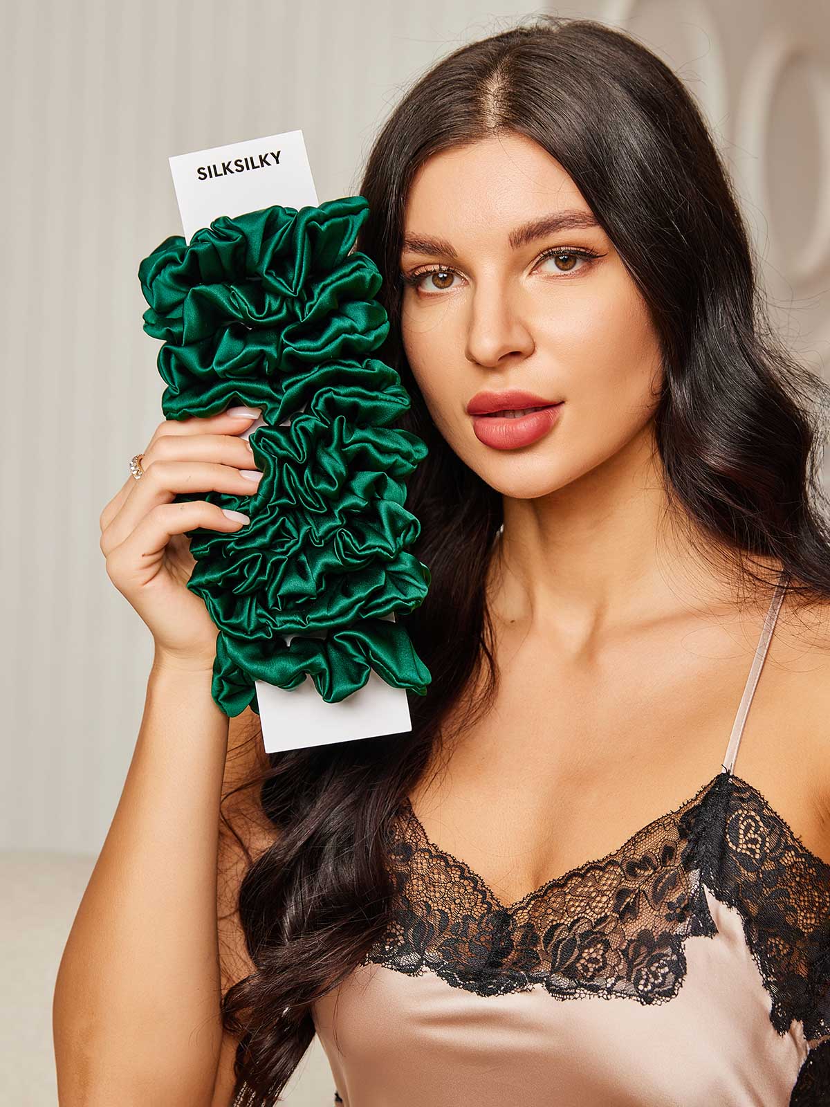 [Dunkelgrün] SilkSilky-DE 19Momme Reine Seide Scrunchie 001