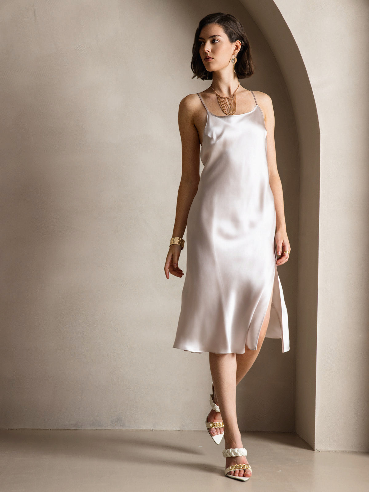 [Beige] SilkSilky-DE Spaghettiträger Tiefer Rundhalsausschnitt Kleider 004