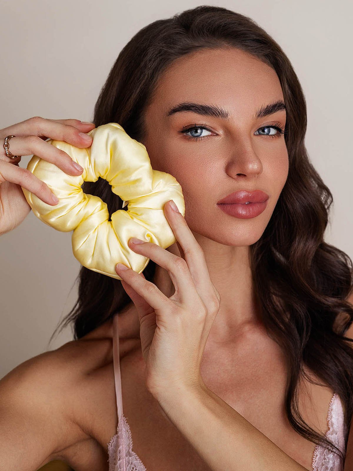 [Gelb] SilkSilky-DE Reine Seide Scrunchie 001